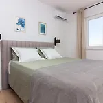 Sea View Mia Just Renovated *
