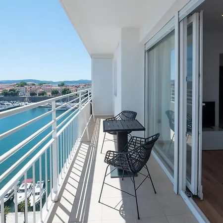 Sea View Mia Just Renovated Apartmán *