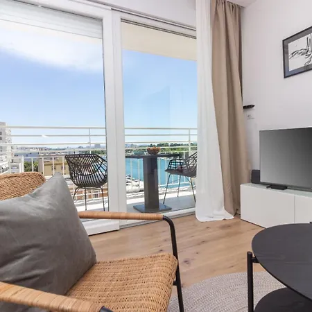 Sea View Mia Just Renovated Apartmán *