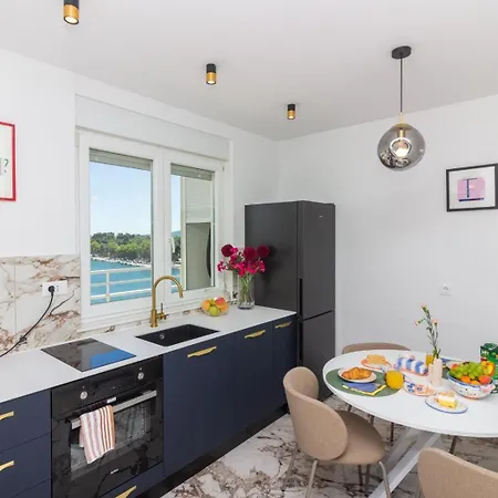 Apartmán Sea View Mia Just Renovated *