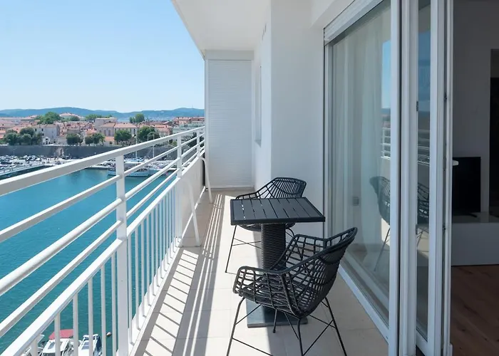 Sea View Mia Just Renovated Apartment *