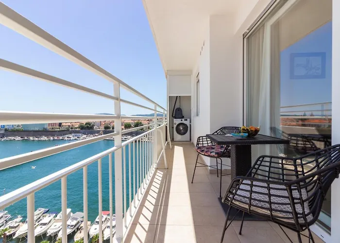 Apartment Sea View Mia Just Renovated